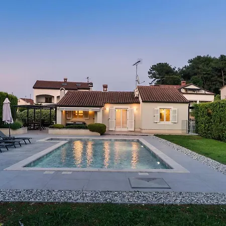 فيلة Casa Rita