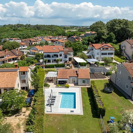 فيلة Casa Rita